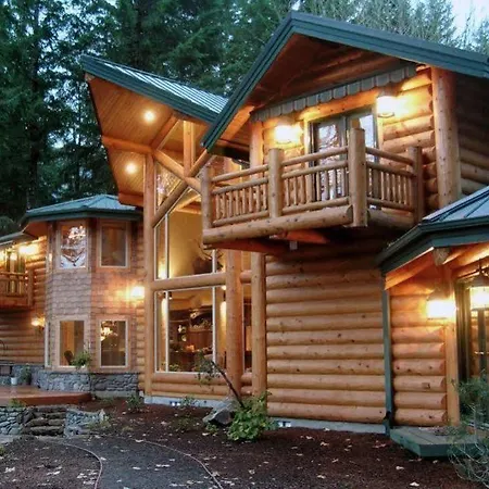 Sandy Salmon Bed & Breakfast Lodge-2